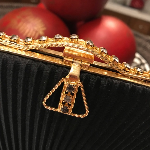 👛 Little Black Evening Bag 👜 - Picture 4 of 5